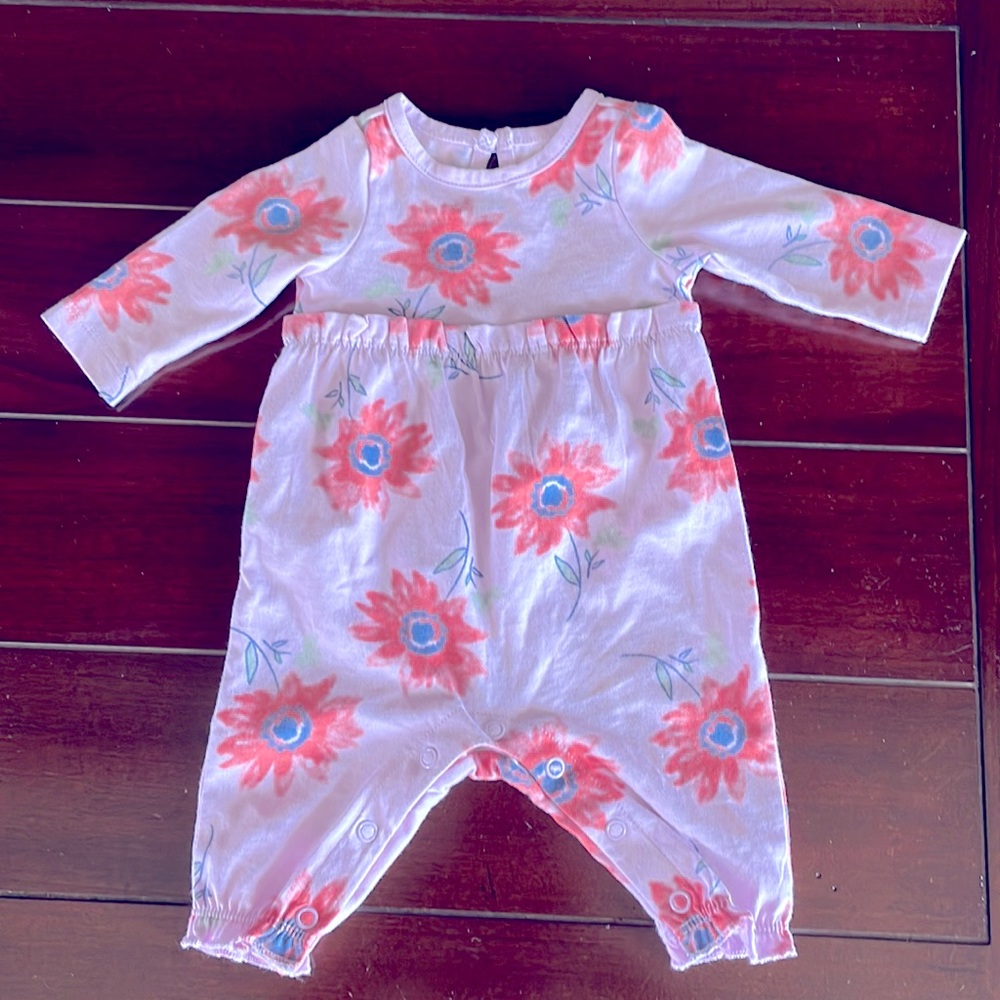 Carters NB sleep n’play flower design with lilac